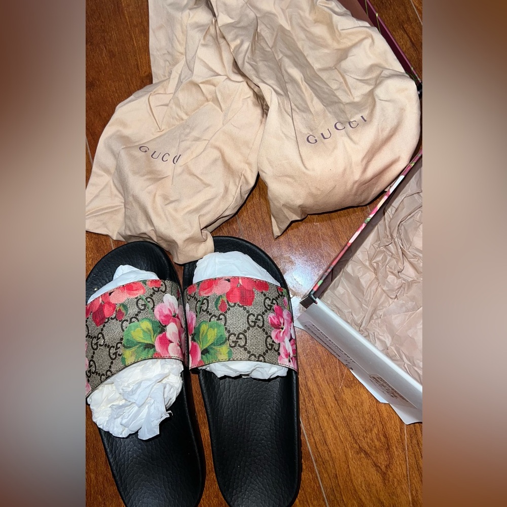 Authentic GUCCI slides